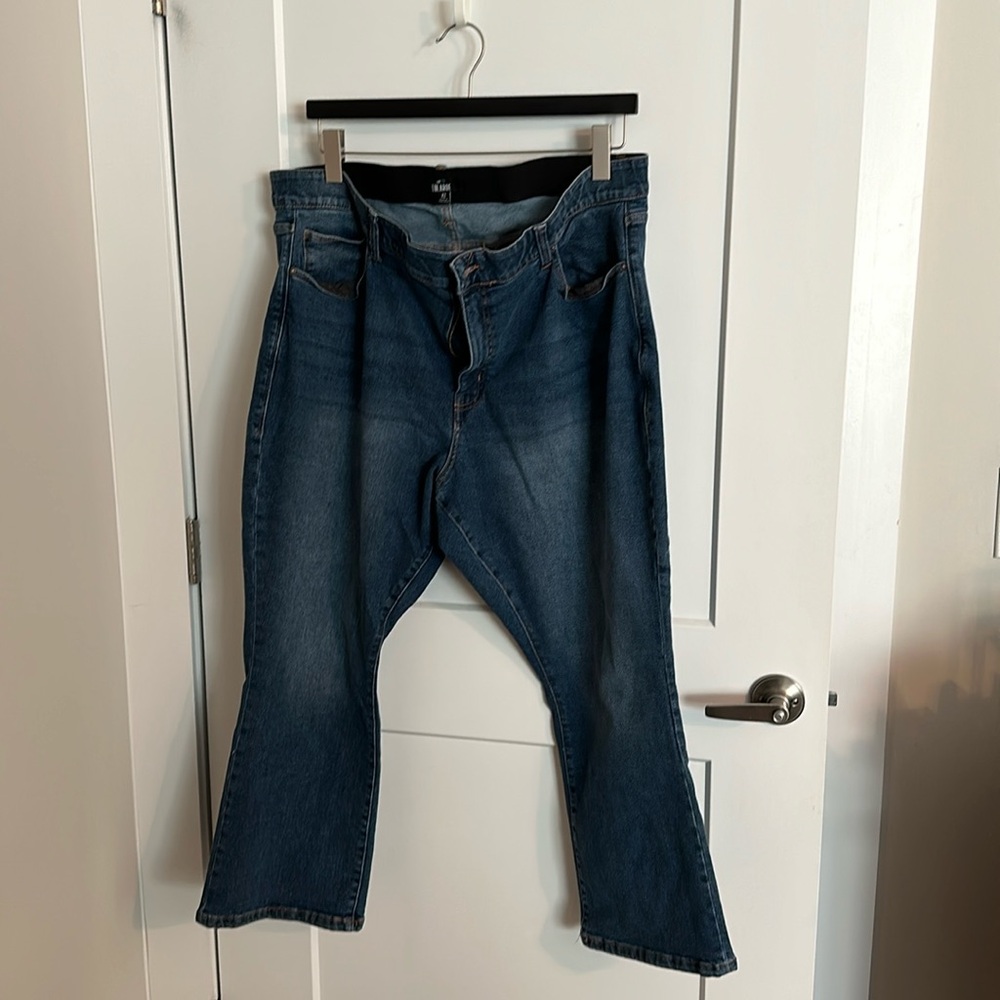 Lularoe like new barely worn size 42 jeans.  Comfortable!!!